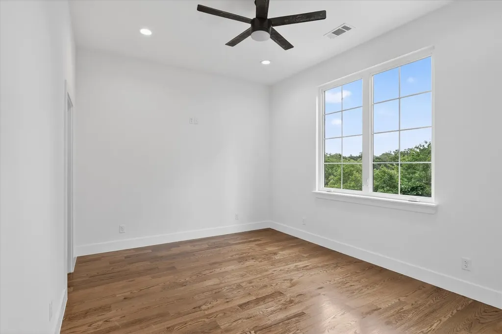1727 Ramsey Dallas TX 75216