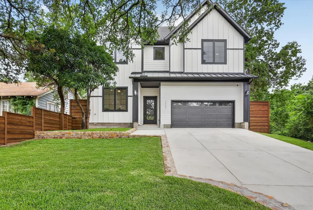 1727 Ramsey Dallas TX 75216