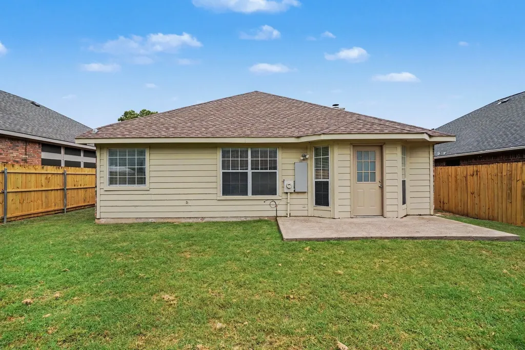 8844 Mystic Trail Fort Worth TX 76118
