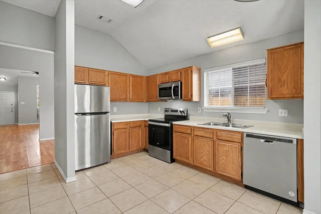 8844 Mystic Trail Fort Worth TX 76118