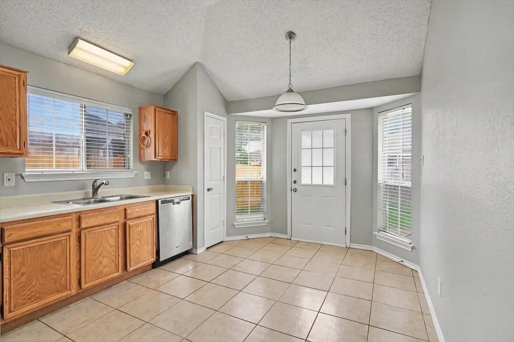 8844 Mystic Trail Fort Worth TX 76118