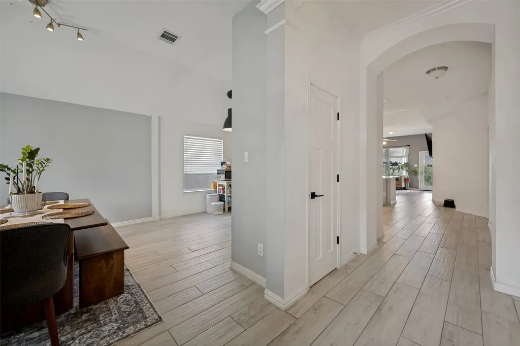 2713 Gardendale Drive Fort Worth TX 76120