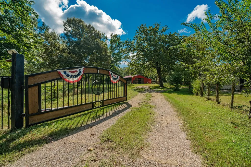 815 Vz County Road 4409 Ben Wheeler TX 75754