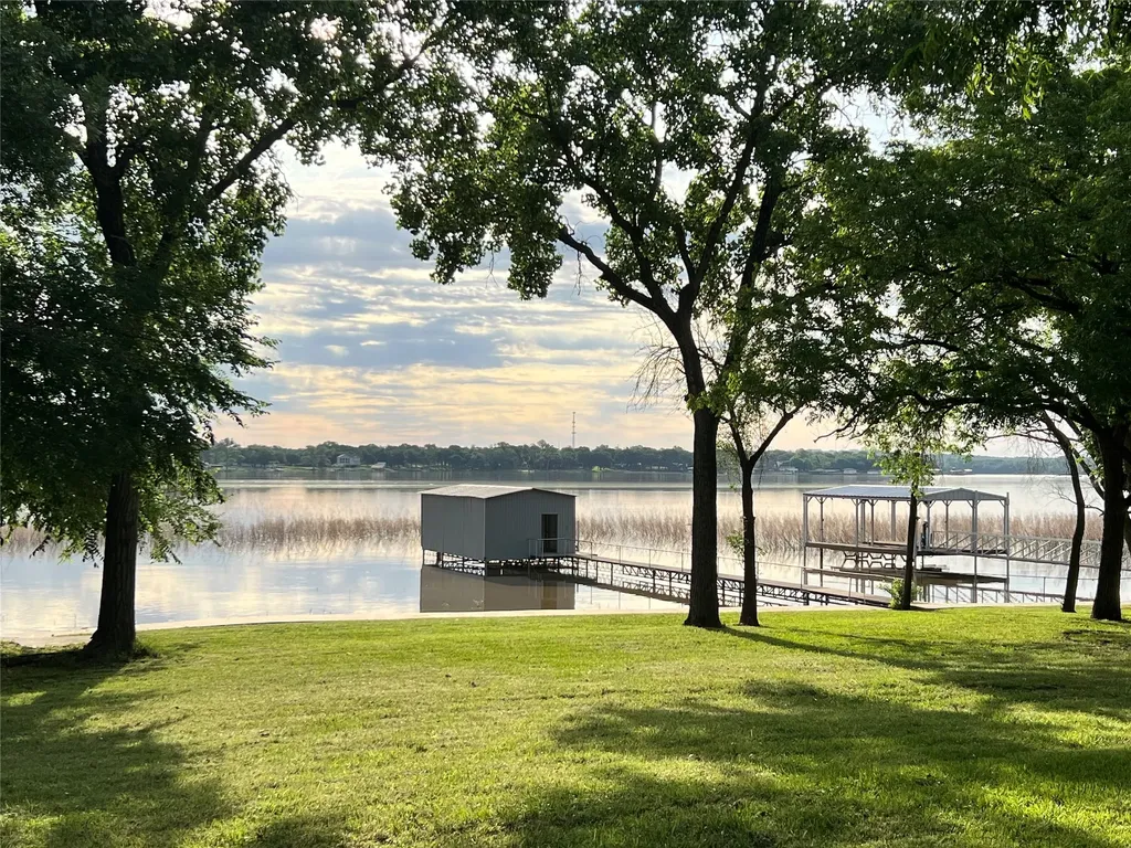 7342 Briar Road Azle TX 76020