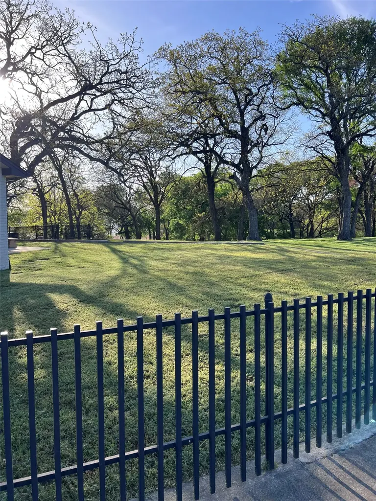 7342 Briar Road Azle TX 76020