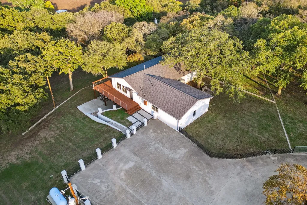 7342 Briar Road Azle TX 76020