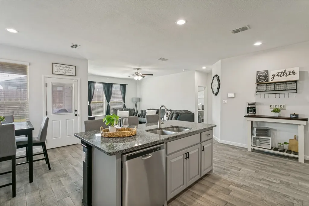 1212 Pacifica Trail Cleburne TX 76033