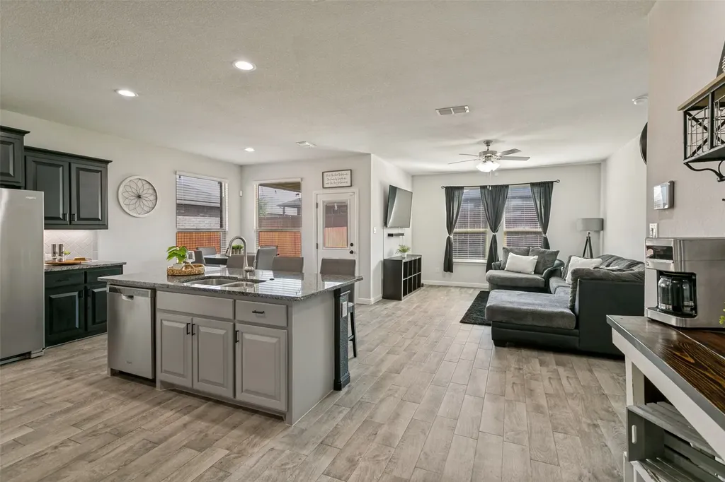 1212 Pacifica Trail Cleburne TX 76033