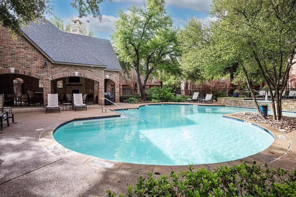 4144 Towne Green Circle Addison TX 75001
