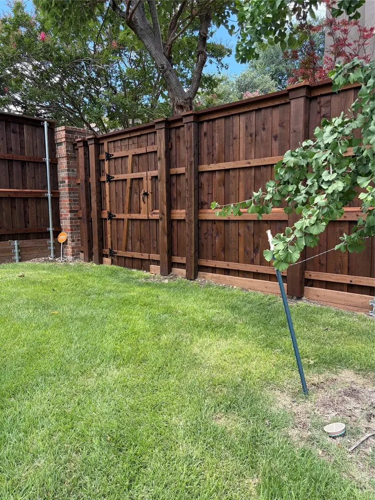 4144 Towne Green Circle Addison TX 75001