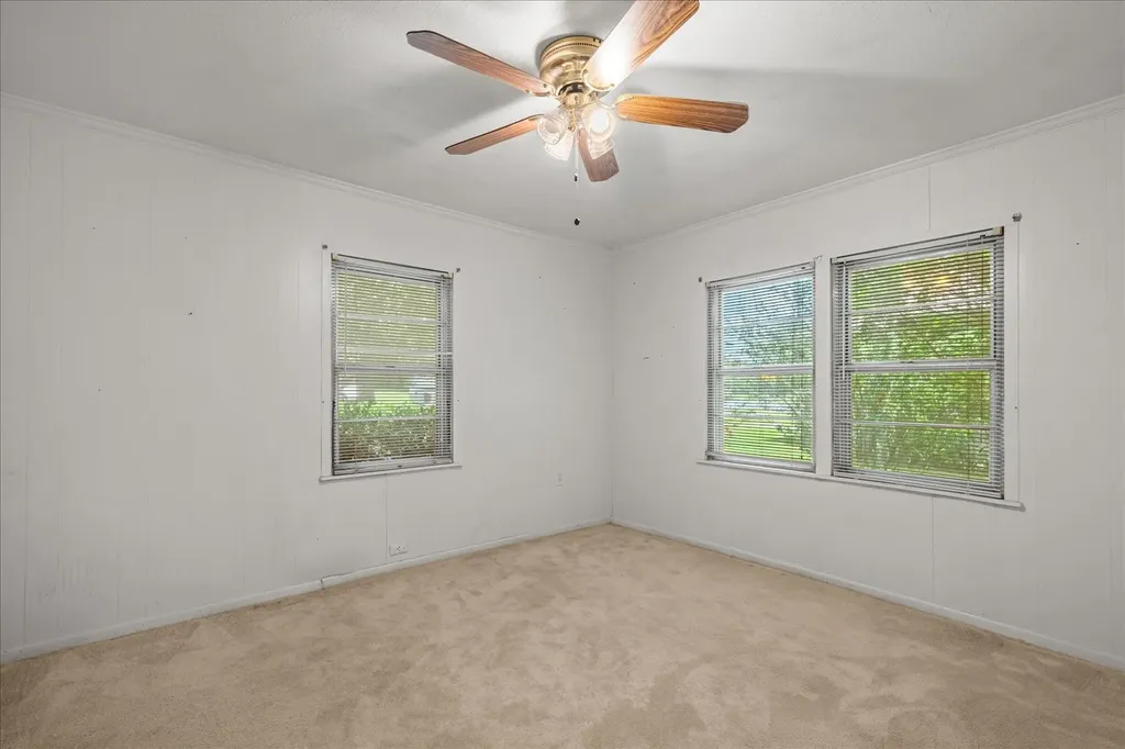 706 S Santa Fe Street Wolfe City TX 75496
