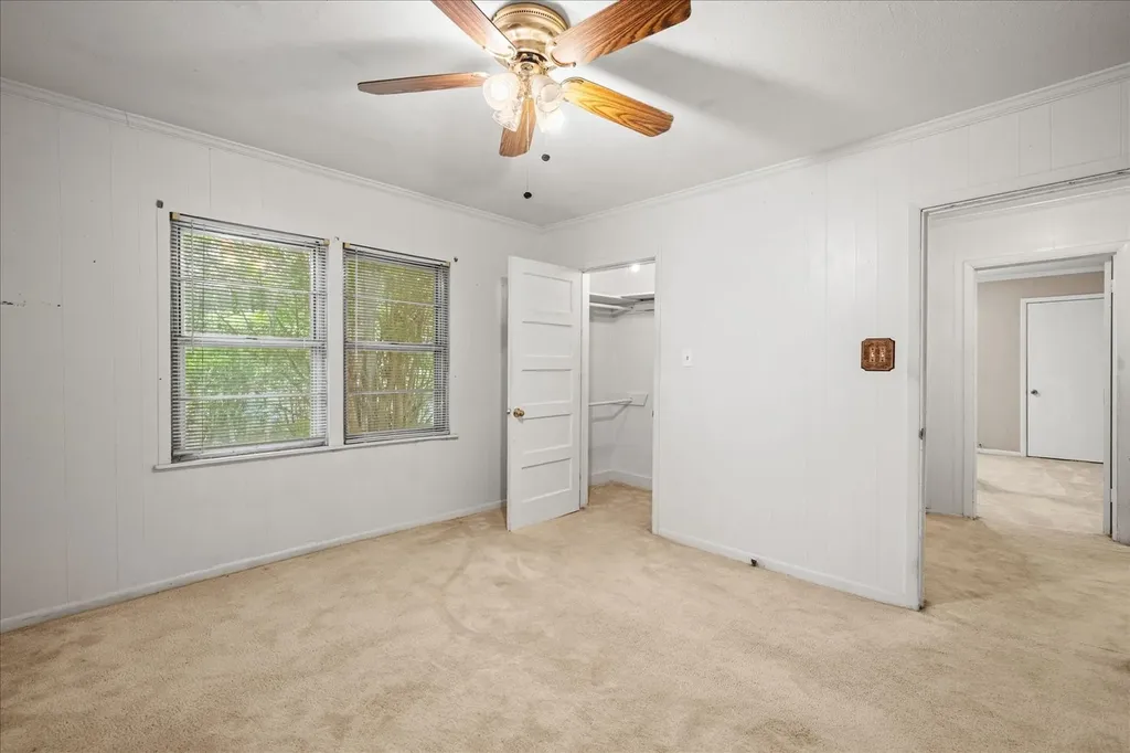 706 S Santa Fe Street Wolfe City TX 75496