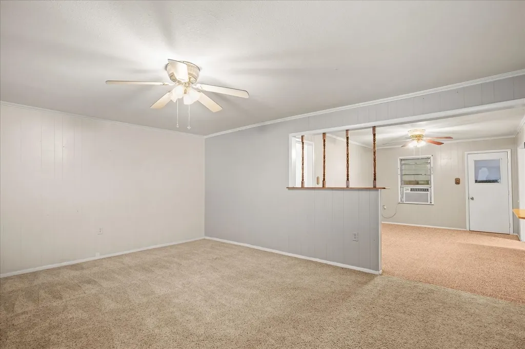 706 S Santa Fe Street Wolfe City TX 75496