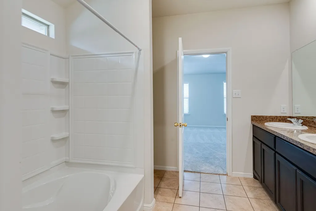 9345 Herringbone Drive Fort Worth TX 76131