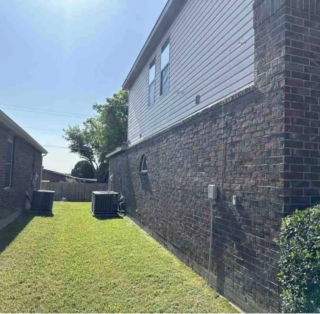 220 Maplecrest Drive Desoto TX 75115
