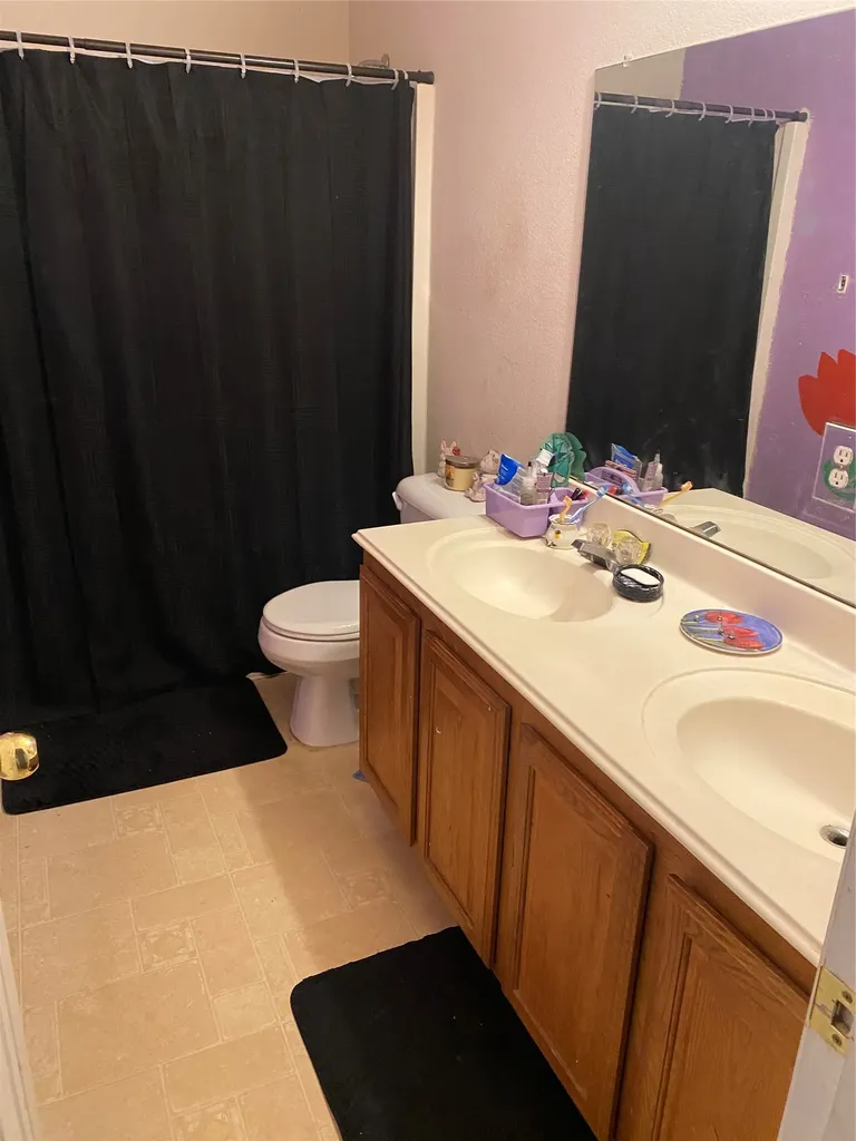 220 Maplecrest Drive Desoto TX 75115
