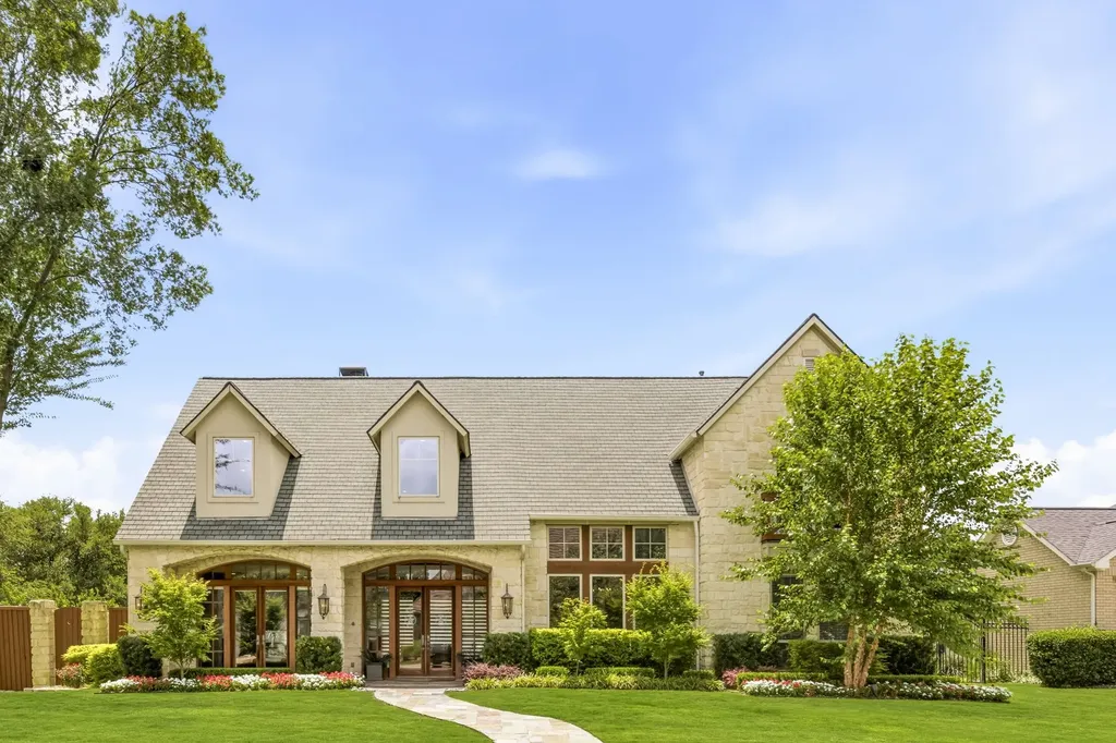 4928 Holly Tree Drive Dallas TX 75287