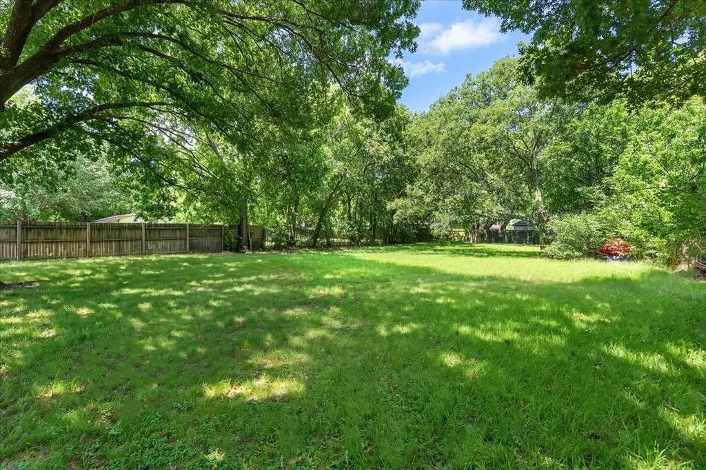 1311 S Clements Street Gainesville TX 76240