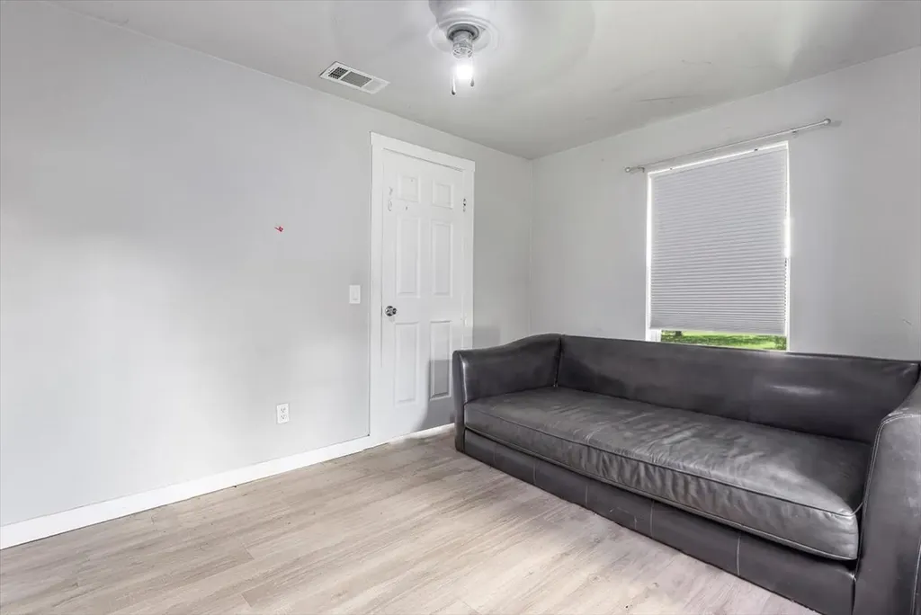 1311 S Clements Street Gainesville TX 76240
