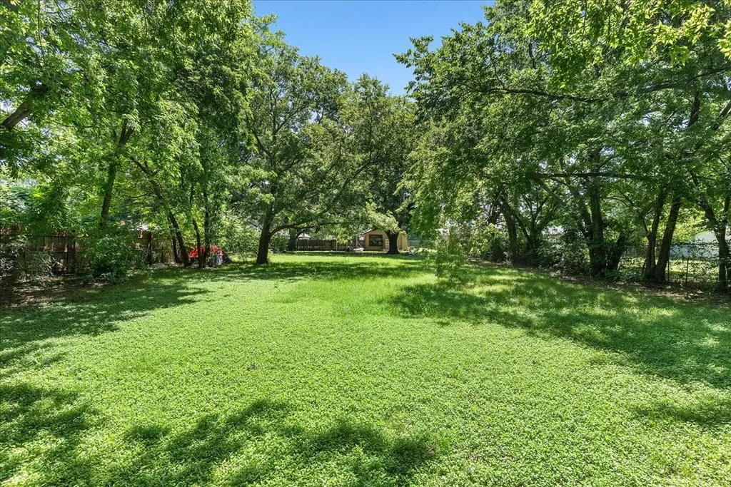 1311 S Clements Street Gainesville TX 76240