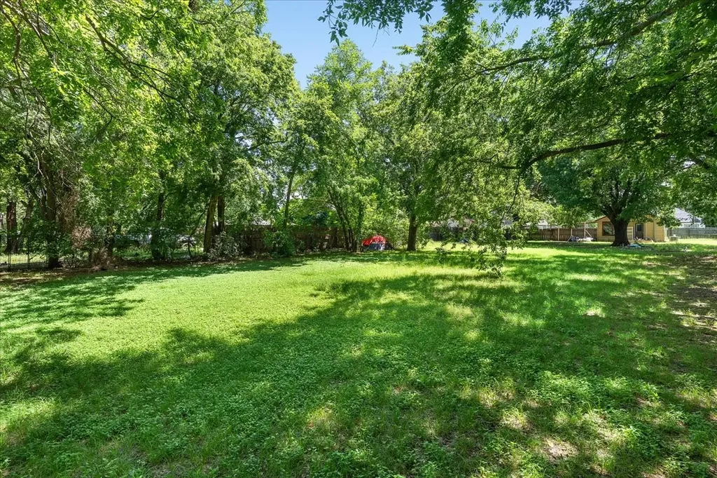 1311 S Clements Street Gainesville TX 76240