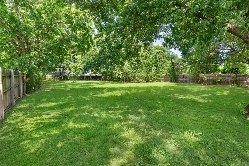 1311 S Clements Street Gainesville TX 76240