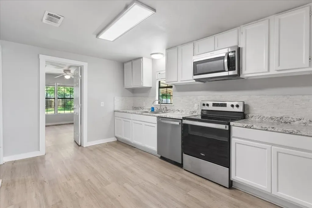 1311 S Clements Street Gainesville TX 76240