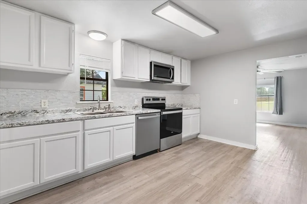 1311 S Clements Street Gainesville TX 76240