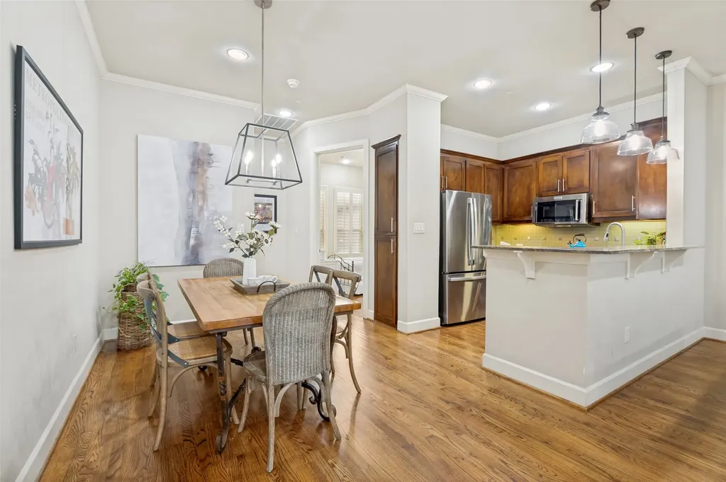 7333 Valley View Lane Dallas TX 75240