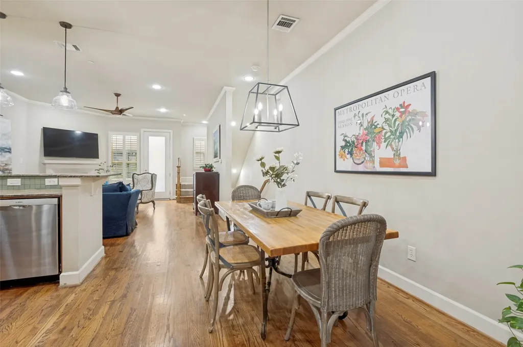7333 Valley View Lane Dallas TX 75240