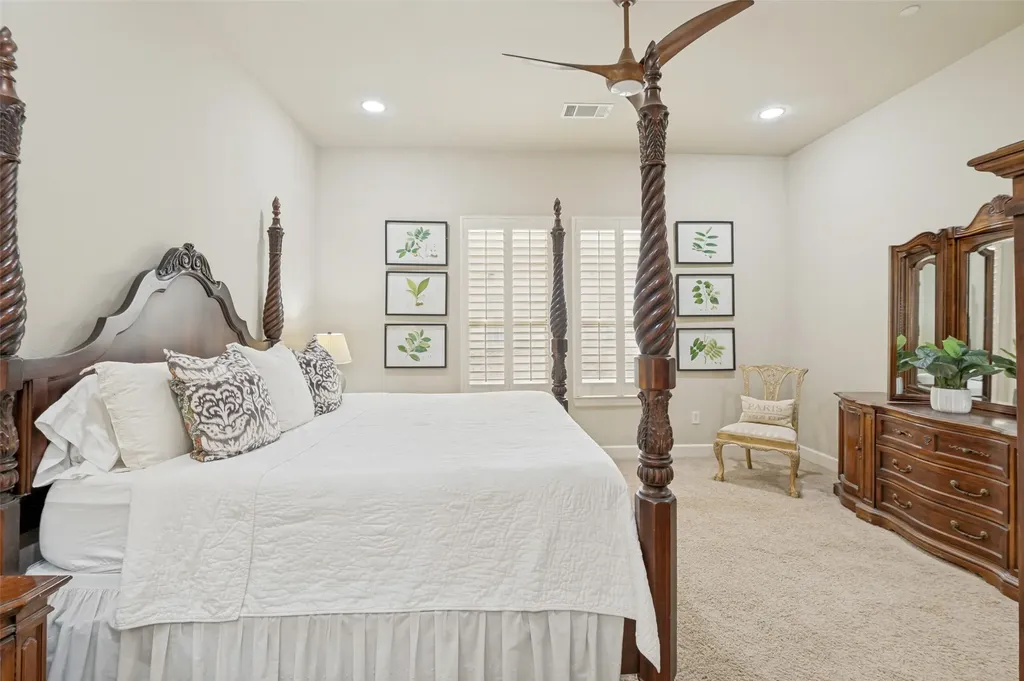 7333 Valley View Lane Dallas TX 75240