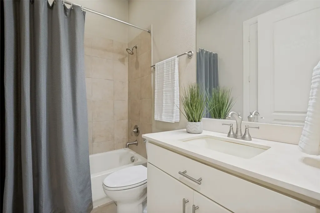 7333 Valley View Lane Dallas TX 75240