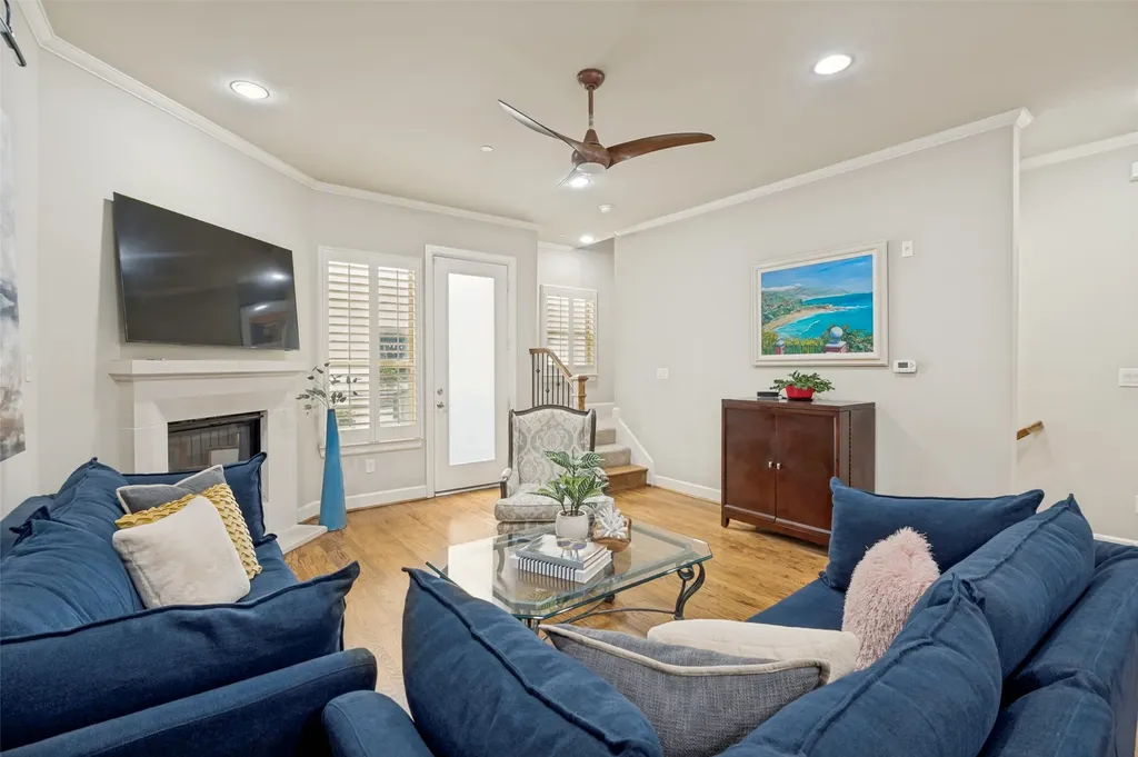 7333 Valley View Lane Dallas TX 75240