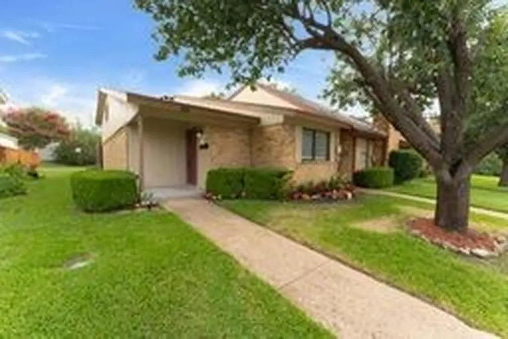 2011 Towngate Drive Garland TX 75041
