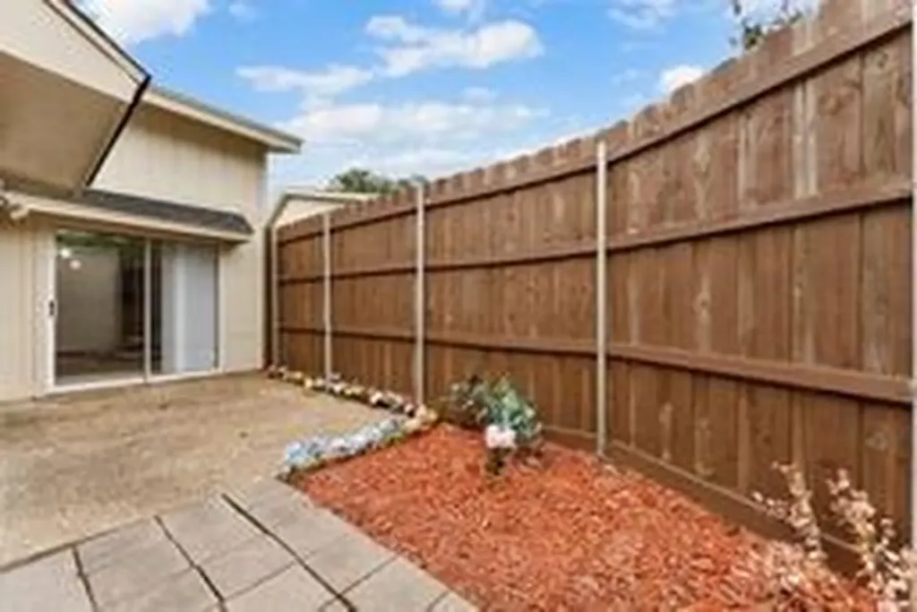 2011 Towngate Drive Garland TX 75041