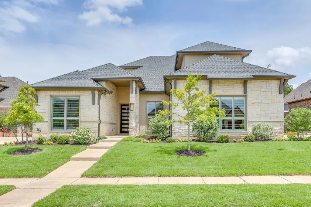 6444 Hawks Ridge Drive North Richland Hills TX 76182