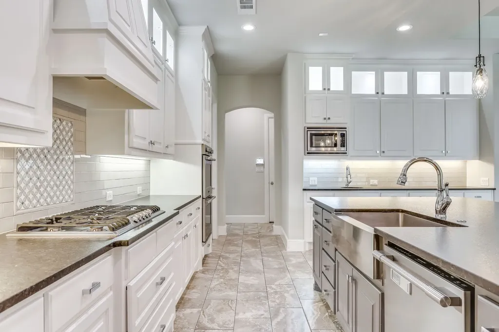 6444 Hawks Ridge Drive North Richland Hills TX 76182