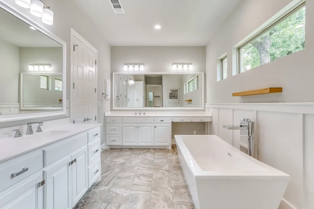 6444 Hawks Ridge Drive North Richland Hills TX 76182