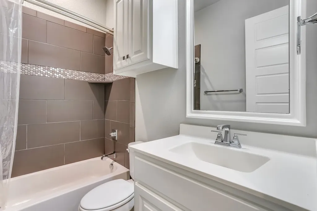 6444 Hawks Ridge Drive North Richland Hills TX 76182