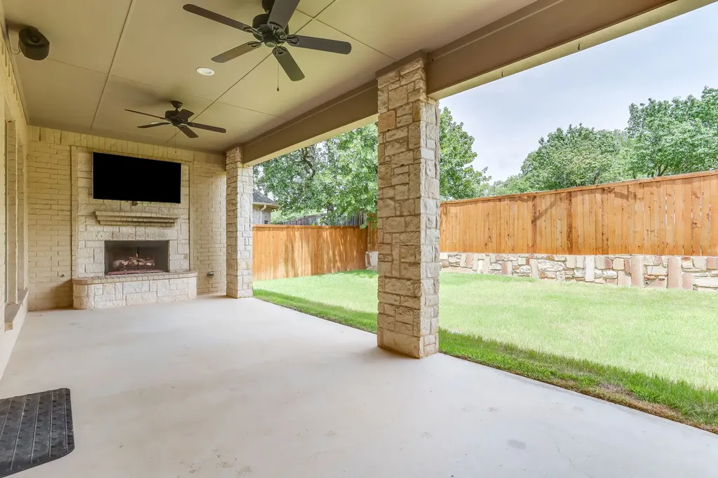 6444 Hawks Ridge Drive North Richland Hills TX 76182
