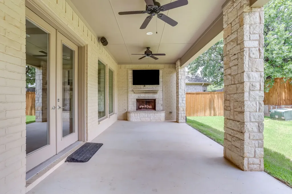 6444 Hawks Ridge Drive North Richland Hills TX 76182