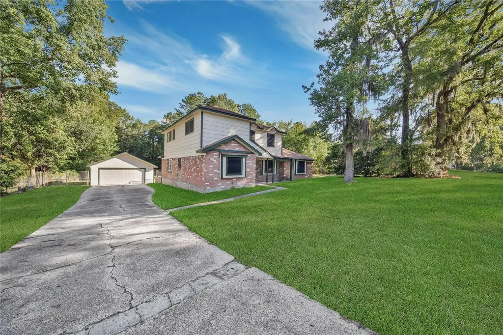 10071 Woodhollow Drive Conroe TX 77385