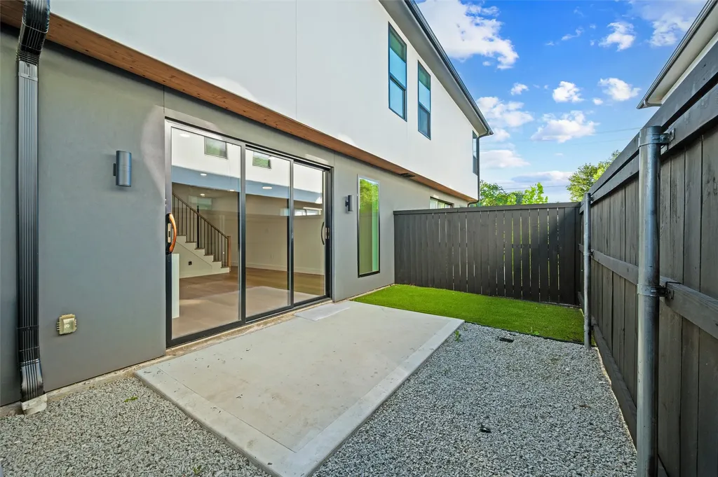 7311 Wildbird Lane Dallas TX 75235