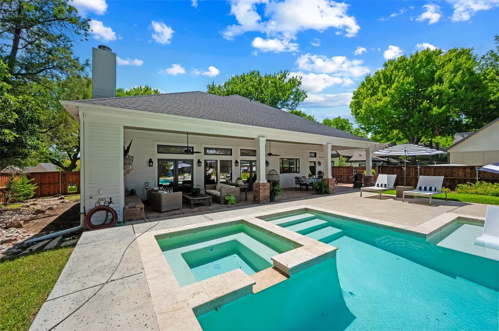 1026 W Main Street Waxahachie TX 75165