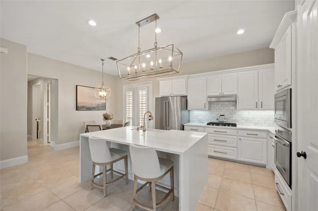7019 Comal Drive Irving TX 75039