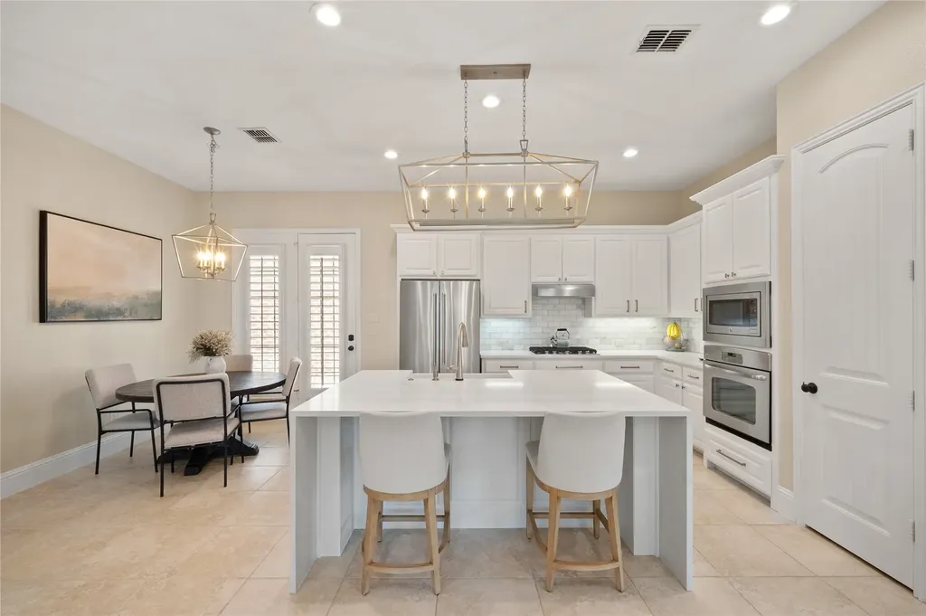 7019 Comal Drive Irving TX 75039