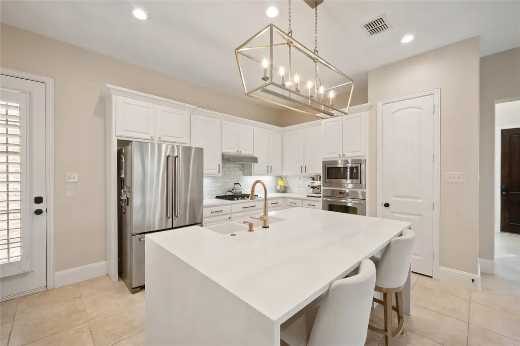 7019 Comal Drive Irving TX 75039