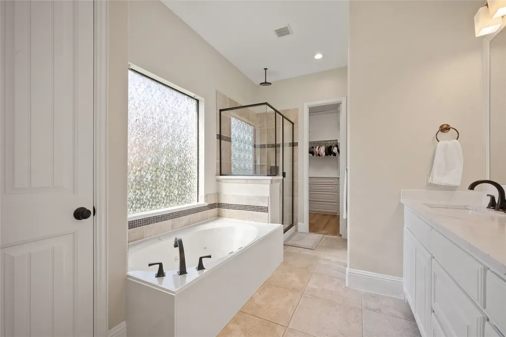 7019 Comal Drive Irving TX 75039
