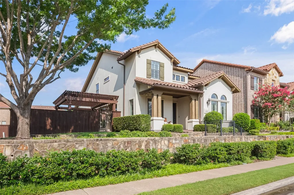 7019 Comal Drive Irving TX 75039