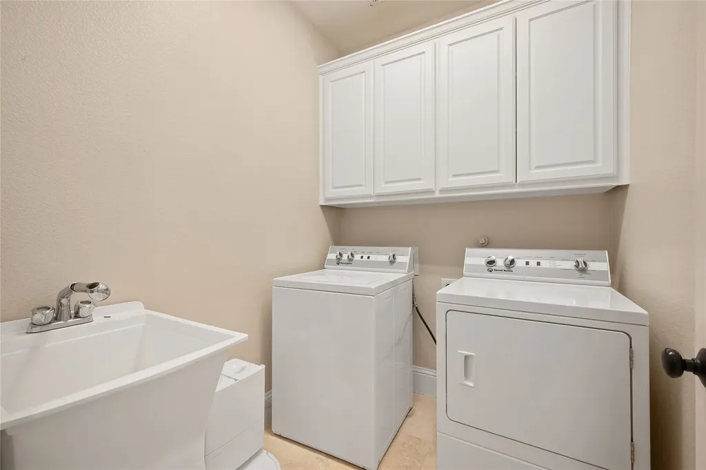 7019 Comal Drive Irving TX 75039